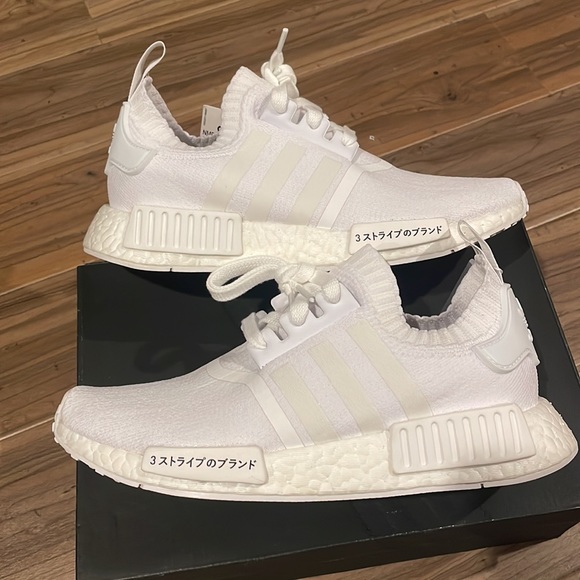 adidas gazelle silver green womens Adidas NMD R1 Japan Triple Black